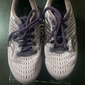 Blush/Dusk Saucony Running Shoes (Size 7.5W)